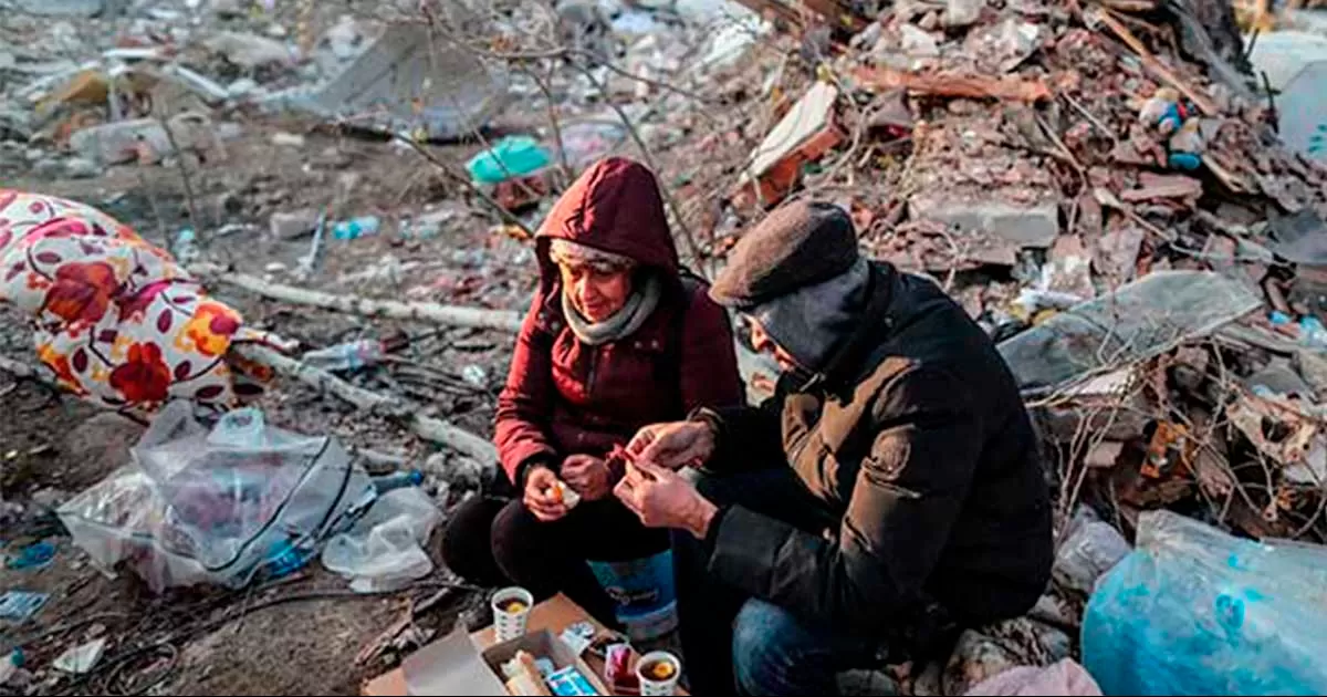 Crece temor a que surjan epidemias en zona afectada por el sismo en Turquía