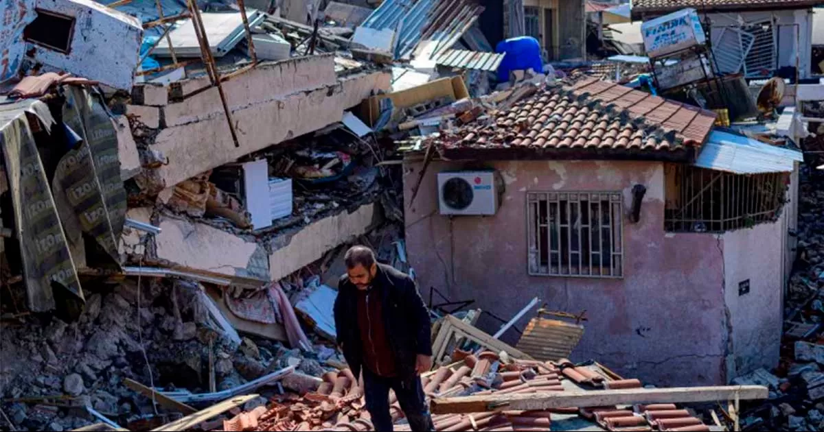 Suman más de 25 mil 400 muertos en Turquía y Siria tras terremoto