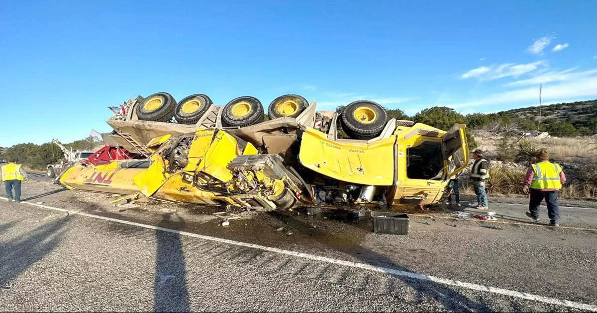 El conductor resultó con lesiones pero no de gravedad.