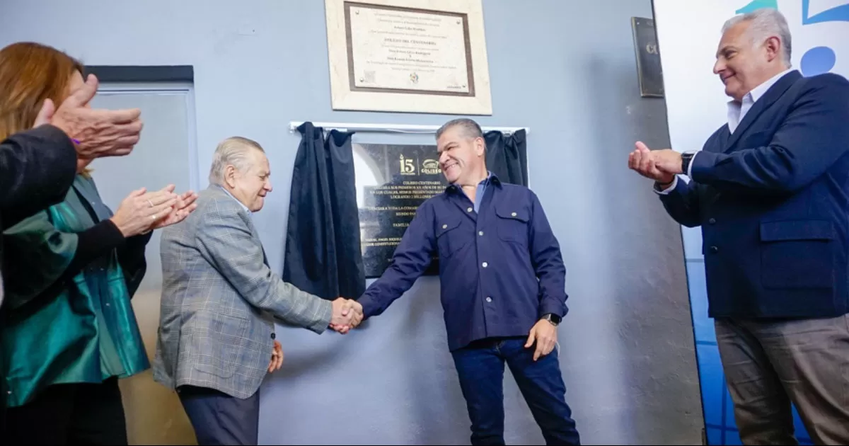 Devela MARS placa por 15 aniversario del Coliseo Centenario de Torreón