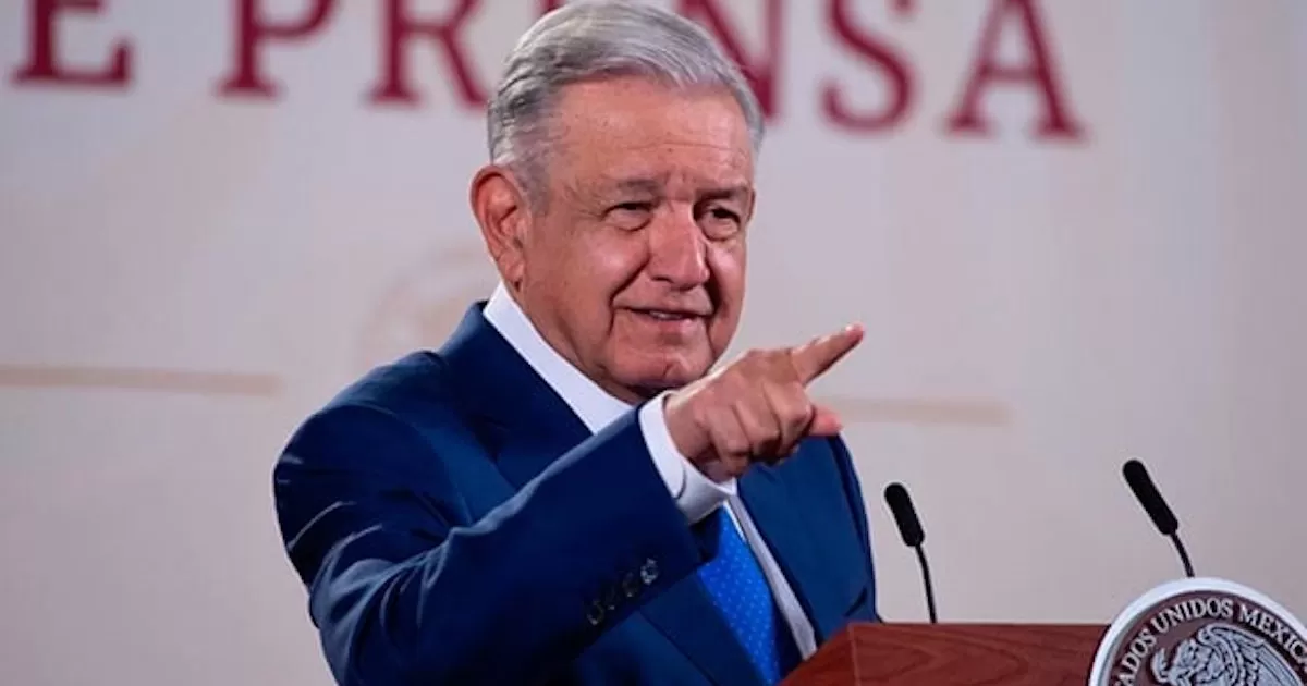 López Obrador se lanzó contra el abogado de Genaro García Luna a quien tachó de 'chuecos' por intentar ligarlo a sobornos del narco