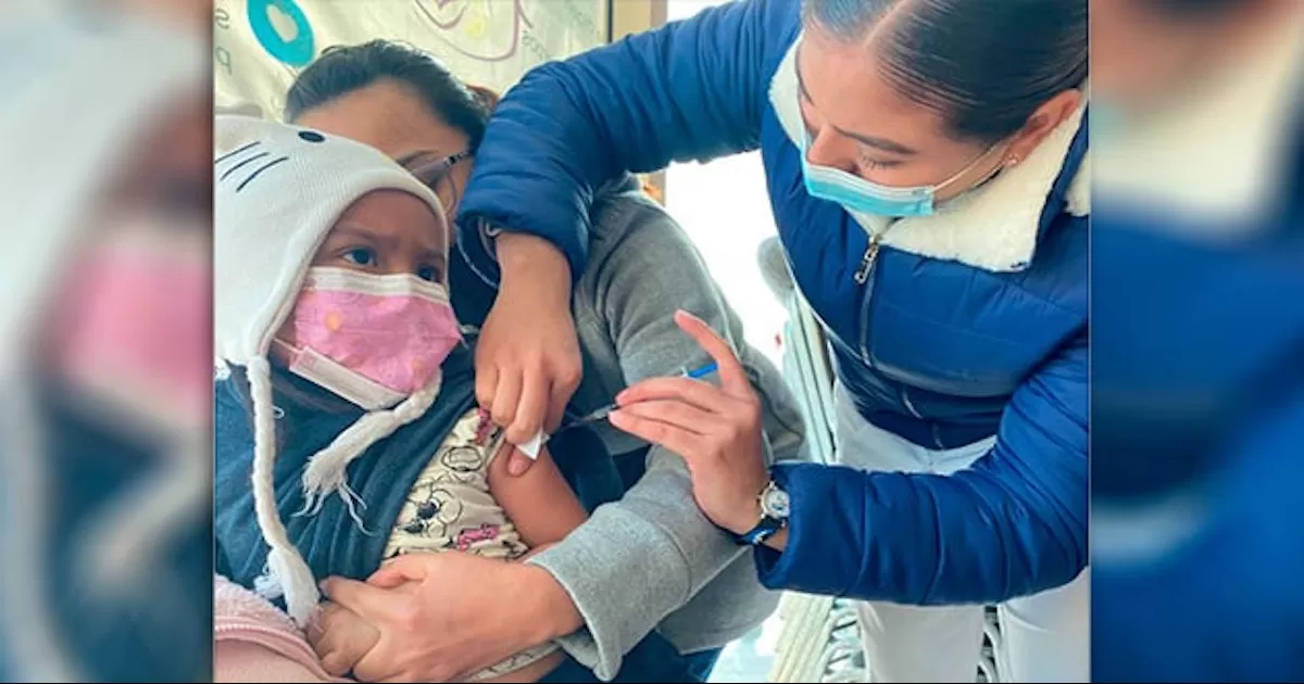 Un total de 30 mil 740 vacunas fueron distribuidas en el Sector Salud Público y están ya disponibles en las ocho Jurisdicciones Sanitarias del Estado.