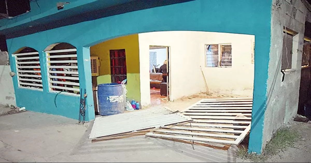 Justo en el Día del Amor y la Amistad, Wilmer Leonardo Ramos llegó a la que fue su casa, donde vivió con Rosalinda Valdez, para causar destrozos.