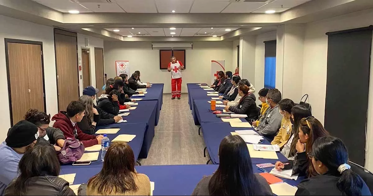 Miembros de la Cruz Roja esperan captar voluntarios al termino del curso.