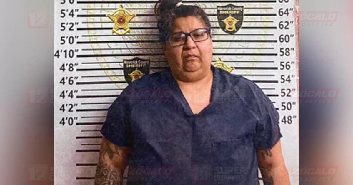 La mujer quedó en custodia y fue entregada al departamento del sheriff bajo cargos de posesion de narcóticos.