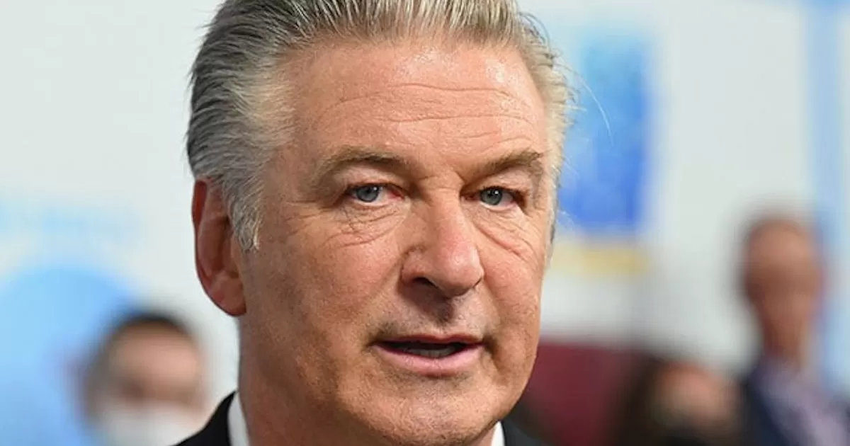 Retiran cargos contra Alec Baldwin, tras homicidio involuntario en Rust
