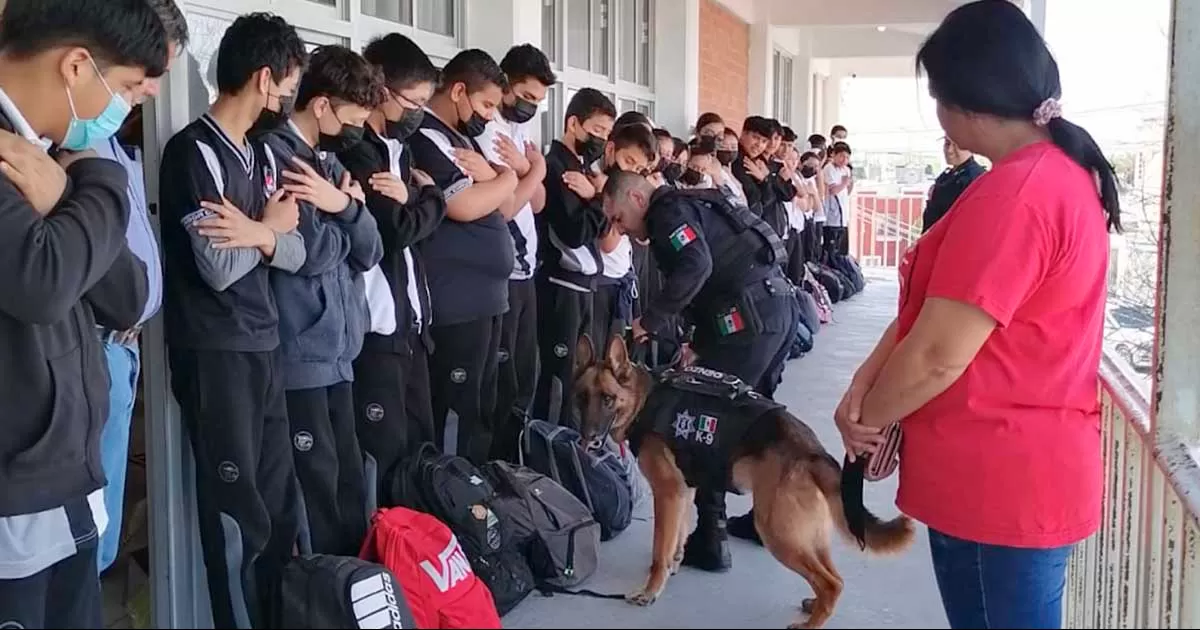 Aplican Operación Mochila Sana y Segura en la secundaria Salvador Chavarría