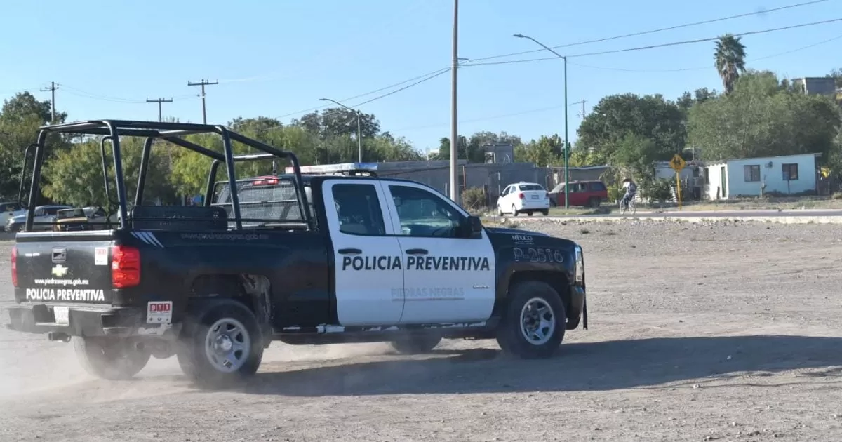 Arrestan a dos sujetos por robo