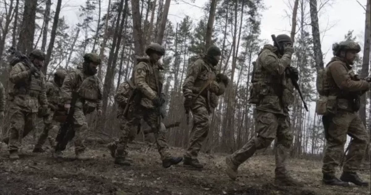 Desde que Rusia invadió Ucrania hace un año, Estados Unidos ha enviado más de 32 mil millones de dólares en armas y equipos.