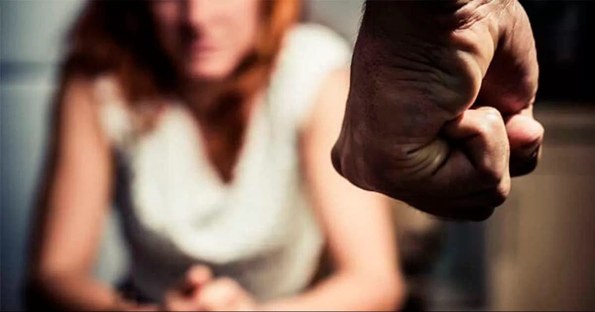 La licenciada Ramírez Ordóñez comentó que está comprobado que los actos violentos hacia la mujer no terminan cuando se separa de su pareja, al contrario, es cuando se presentan los episodios más severos de violencia hacia ella.