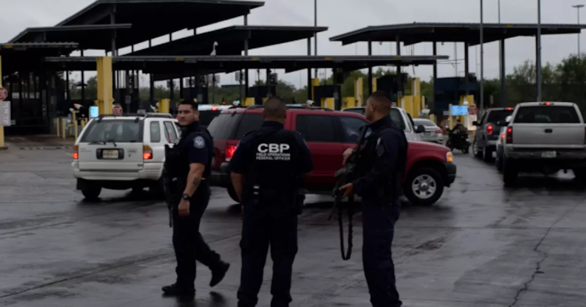 Oficiales de Seguridad Nacional tienen este caso bajo investigación mientras el hombre detenido permanece en la cárcel federal de Del Río..