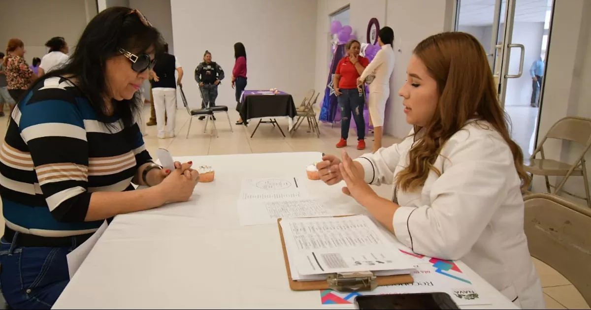 Durante la feria se ofrecieron módulos de servicios gratuitos y además se reconoció a tres féminas por su notable desempeño durante su vida y trayectoria de trabajo en nuestra comunidad.