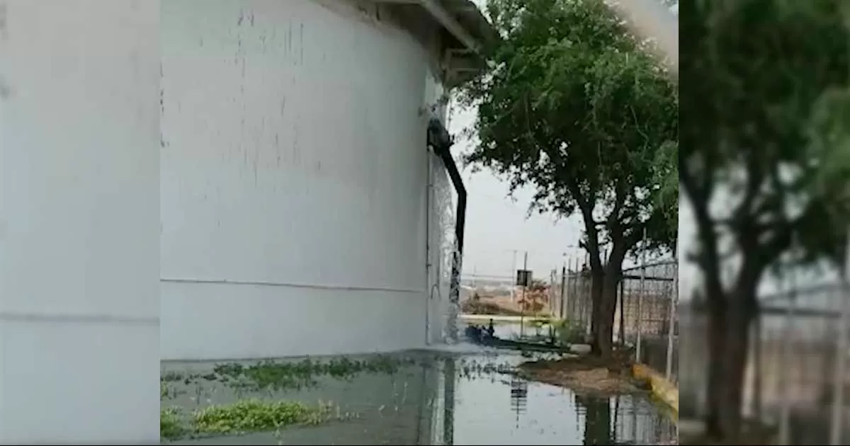 El gerente del SIMAS comentó  que una vez concluidos los trabajos se contuvo el derrame de agua, situación que se presentó por espacio de 30 a 45 minutos.