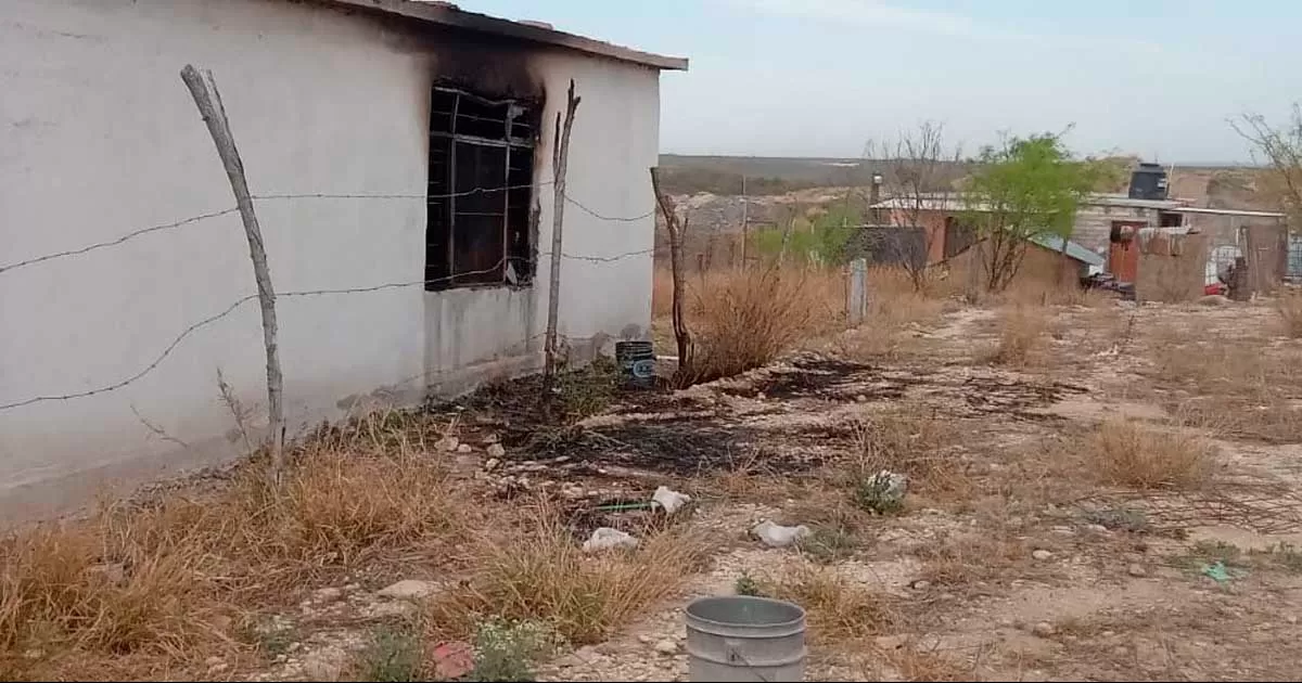 La propietaria tuvo que ser atendida por Técnicos en Urgencias Médicas de la Cruz Roja, ante la fuerte crisis que sufrió.