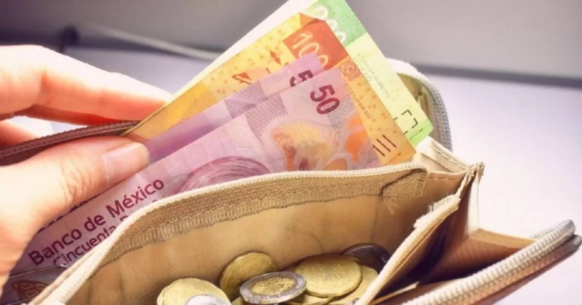 Crisis de la banca en EU pega al peso