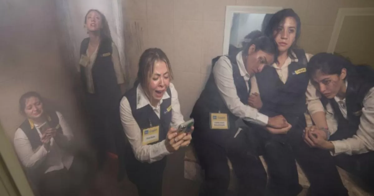 Esta es la historia detrás de la foto de las empleadas de Coppel a punto de morir