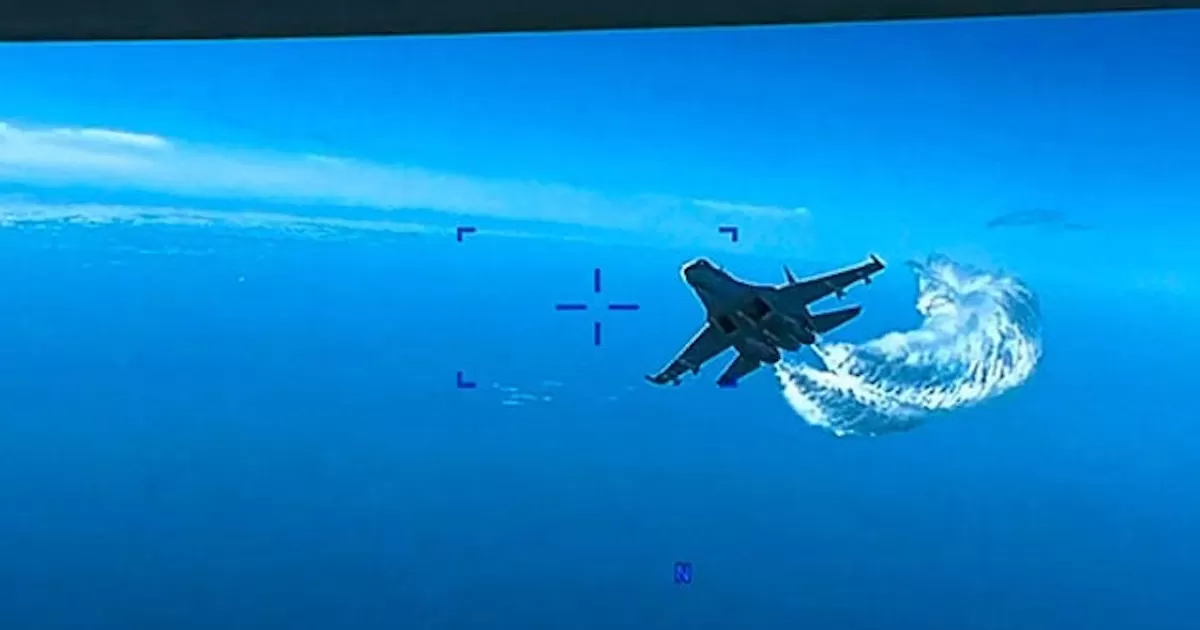 La Fuerza Aérea de EU reveló el momento en que un avión ruso realiza una interceptación insegura y poco profesional de su dron ‘MQ-9
