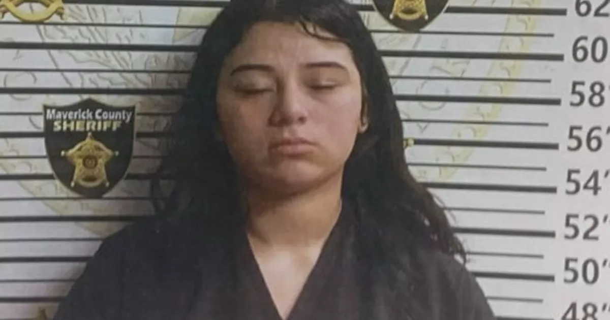 Detienen a jovencita con 2 indocumentados; vino de San Antonio a hacer negocio