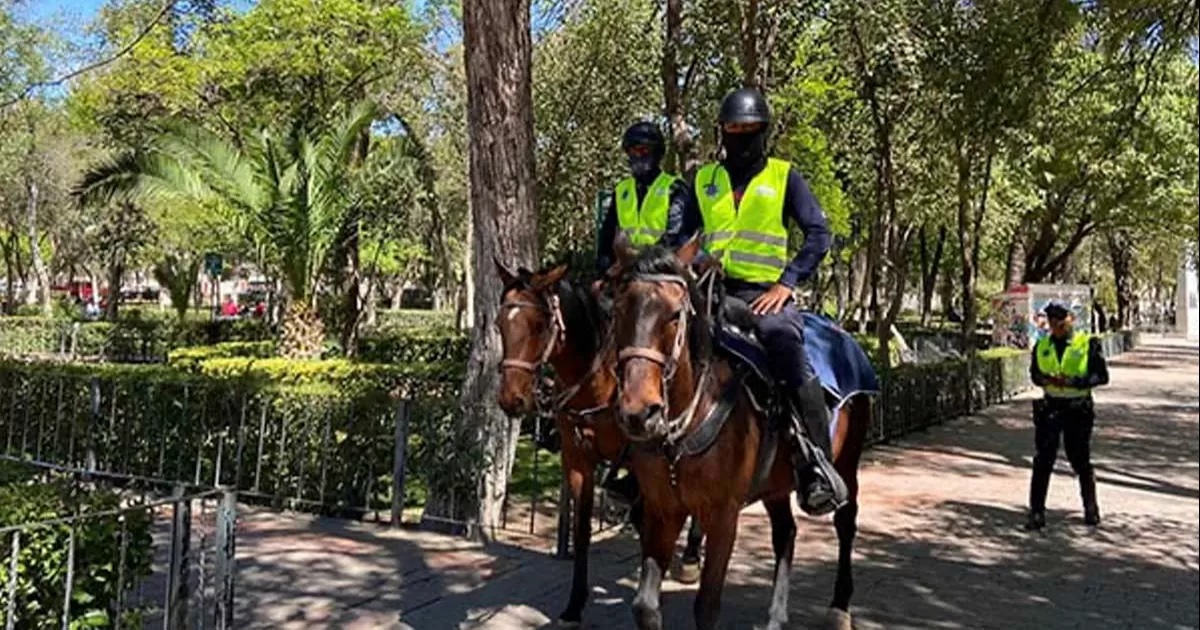 Por riñas policía montada patrulla la Alameda