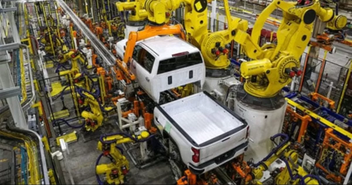 Produce GM Ramos una camioneta por minuto; alcanza nivel más alto