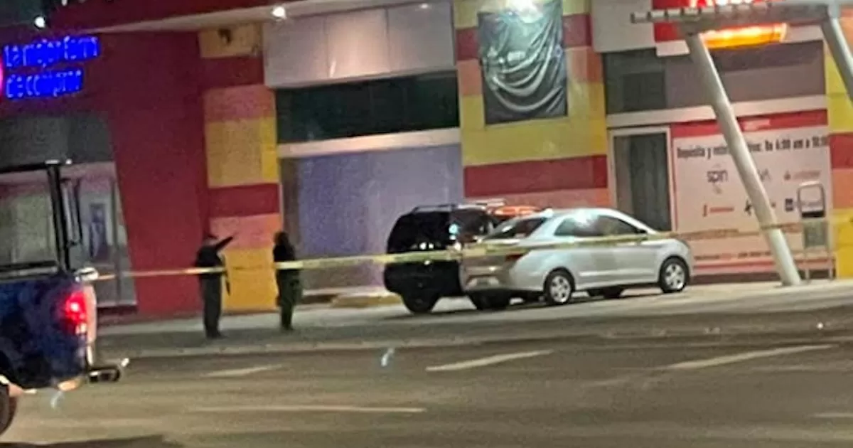 El enfrentamiento entre policías municipales y civiles armados ocurrió en la colonia Tresguerras en Celaya, estado de Guanajuato