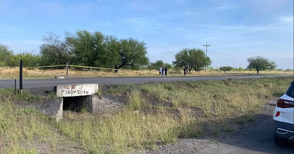 Localizan hombre sin vida a un costado de la Carretera 57