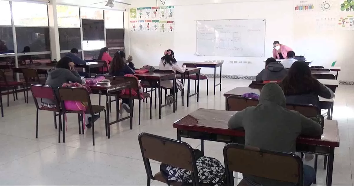 Aplican examen de aprendizajes fundamentales a alumnos de tercero de secundaria