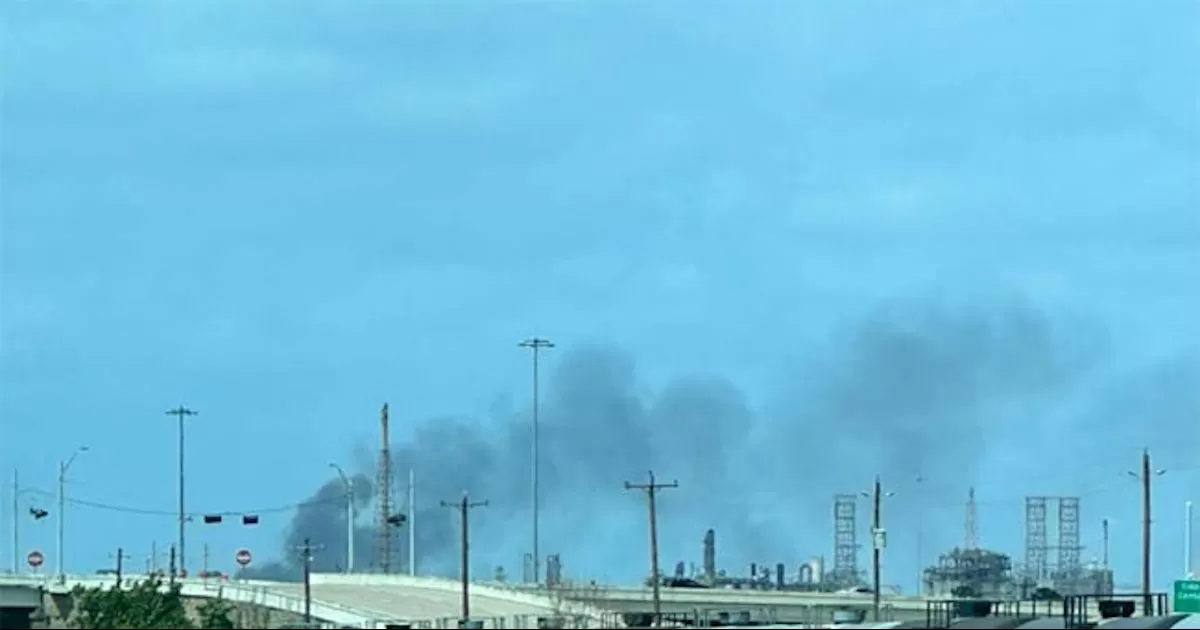 La planta, perteneciente a la empresa química británica INEOS, explotó alrededor del mediodía; aún se desconocen las causas del incidente.