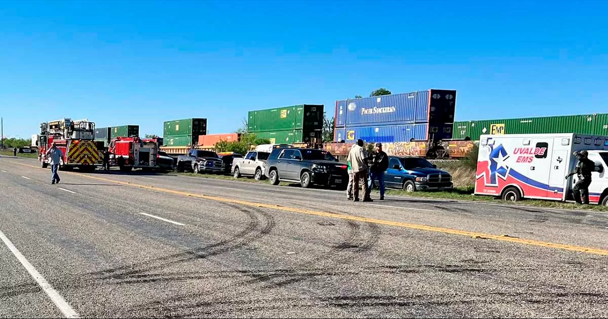 Mueren dos migrantes sofocados en un vagón en el Condado de Uvalde