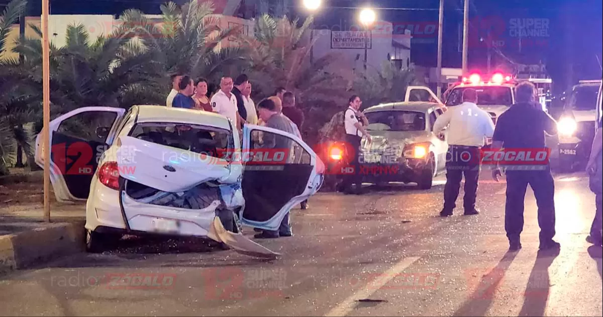 Fue necesario el uso de las tijeras de la vida para que tanto el pasajero como el operador del taxi pudieran salir del vehículo.