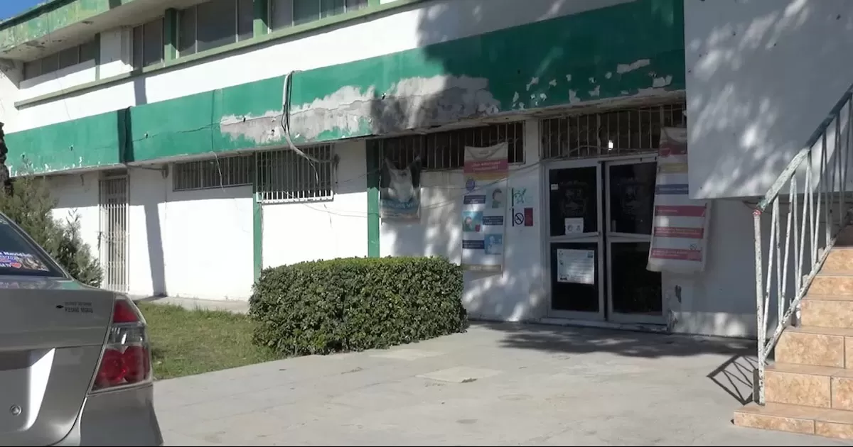 Autoridades de la Secretaría de Salud exhortan a mantener limpios los establecimientos y que los mismos tengan su tarjeta de salud.