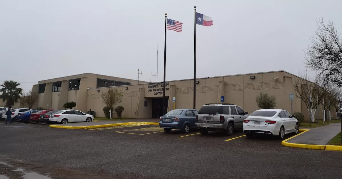 Por orden de arresto caen dos mujeres en el Puente 2