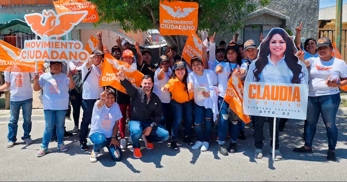 La candidata de Movimiento Ciudadano por el Distrito 2 comenzó la semana visitando a los vecinos de la colonia Bravo durante la tarde de este lunes