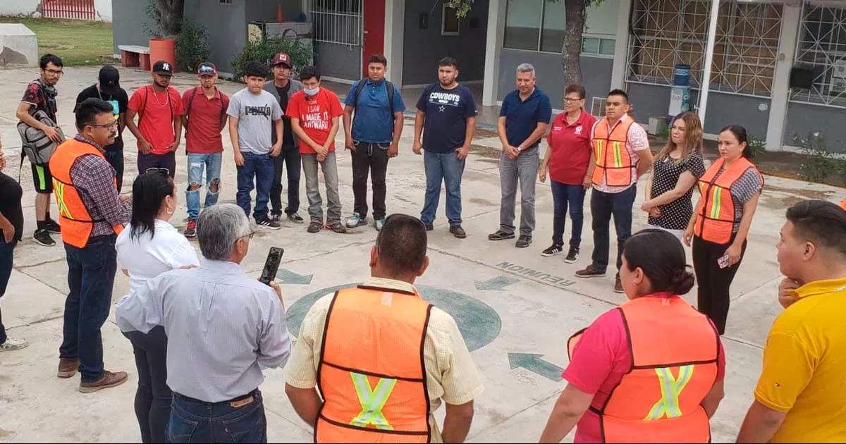Esta es la primer participación del plantel en el Simulacro Nacional, donde se les fomentó la cultura de protección civil para definir y practicar las acciones que se deben tomar como sociedad.
