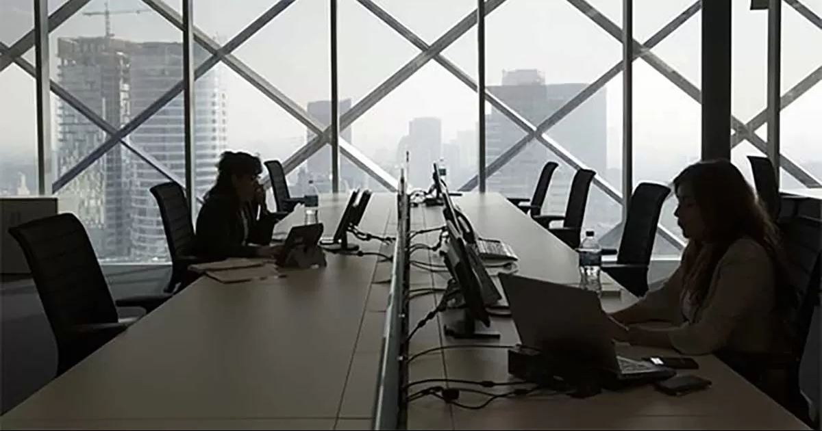 Avala Congreso reducir a 5 días semana laboral