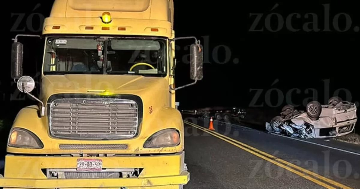 Automovilistas y transportistas que pasaban por el lugar detuvieron su marcha para poder auxiliar a los heridos