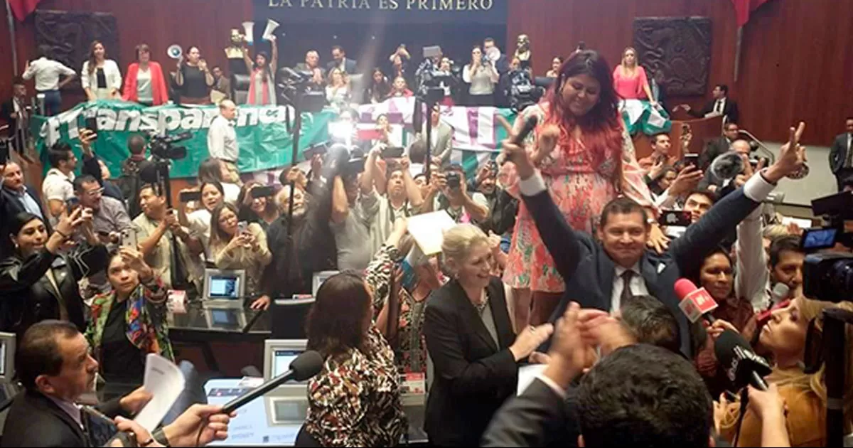 Cita Senado a sesión en sede alterna ante caos