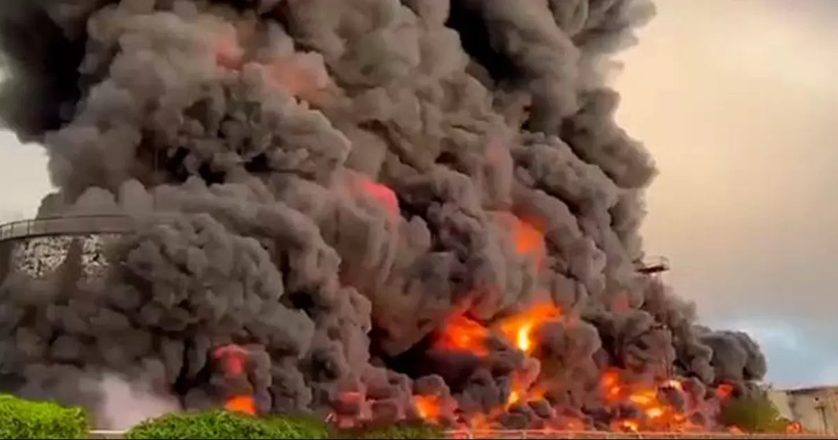 De acuerdo con lo informado por el gobernador de Sebastopol, hasta el momento no se han registrado personas lesionadas ni víctimas fatales.