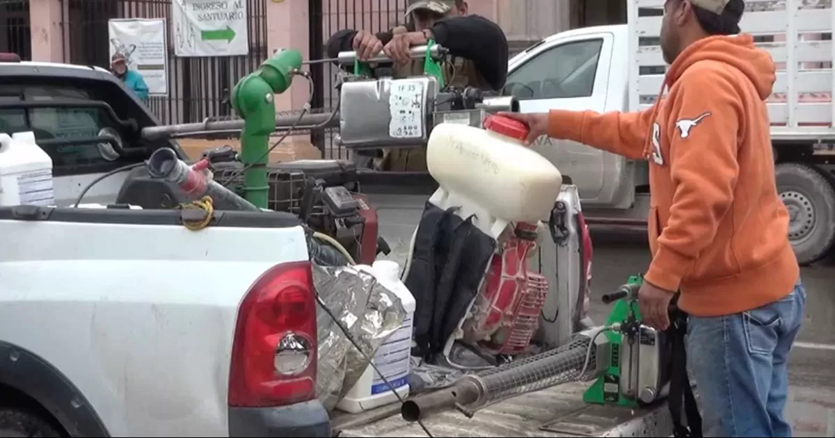 El jefe de la Jurisdicción Sanitaria número 1 recomendó a las personas que acudan a los panteones lo hagan lo mejor protegidos posibles.