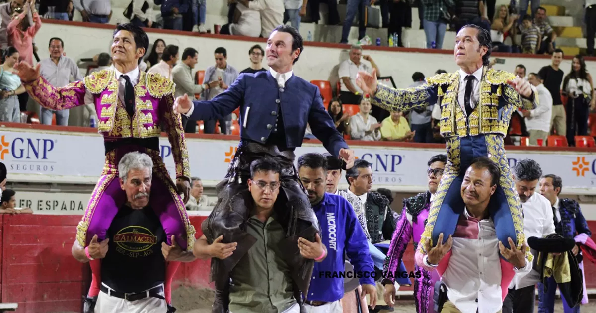 Triunfal cerrojazo, Andy Cartagena, Alfredo Ríos “El Conde” y Uriel Moreno “El Zapata”; salen en hombros