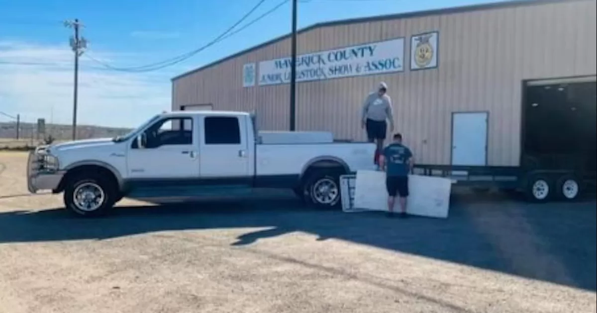 Recuperan pick up robada hace 6 días en Eagle Pass