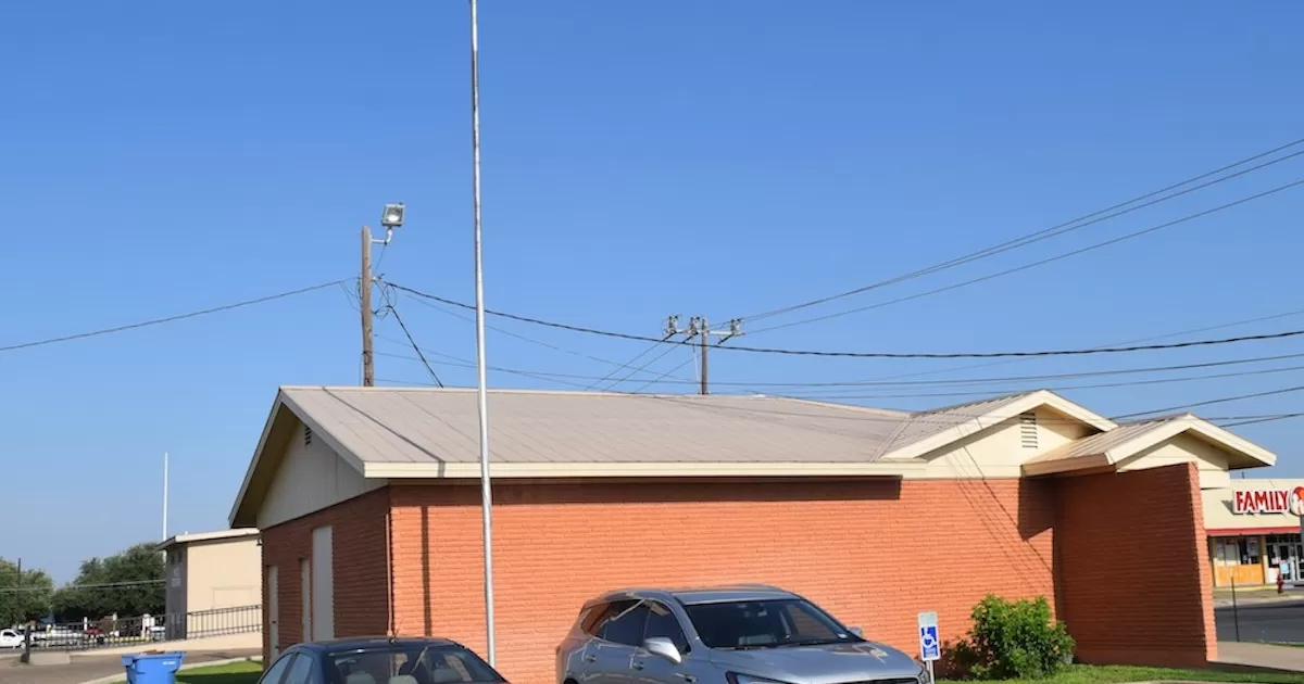 Roban por segunda ocasión bandera de la Cámara de Comercio en Eagle Pass