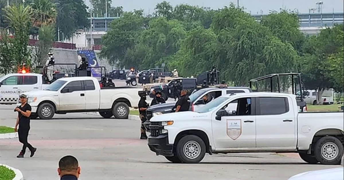 Se desplegaron medio centenar de patrullas y vehículos militares, helicópteros y personal también del INM