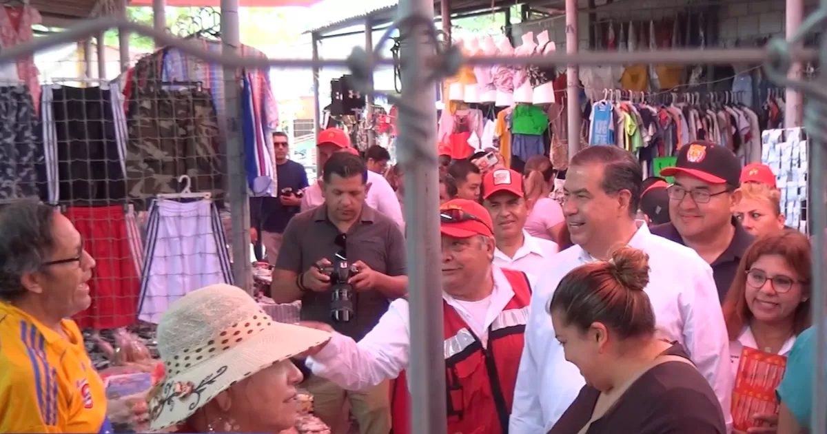 Recorre Ricardo Mejía la pulga de la San Joaquin; pide el real voto útil a su favor