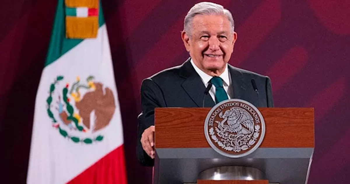 El presidente López Obrador felicitó a los trabajadores de la educación del país este 15 de mayo, en ocasión del Día del Maestro