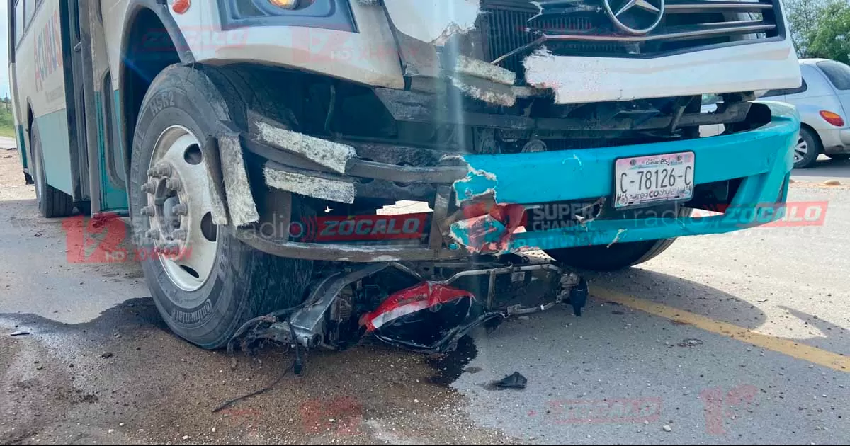 Muere motociclista tras chocar con camión de ruta en Acuña