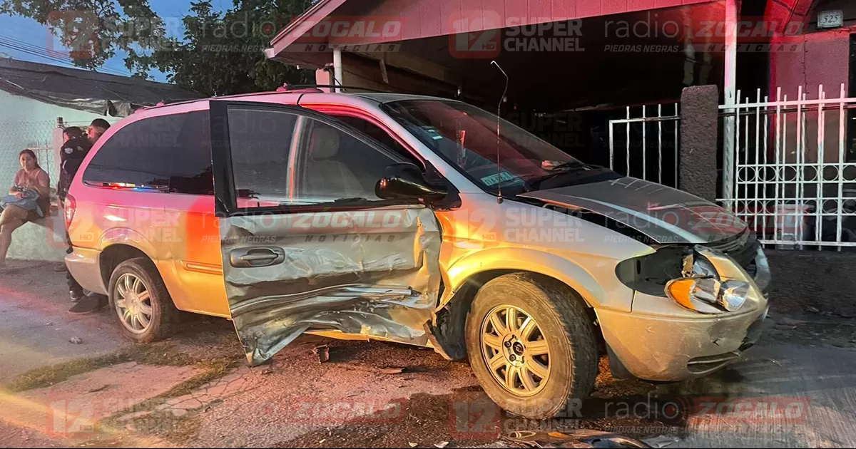Los tres vehículos participantes resultaron con daños graves.