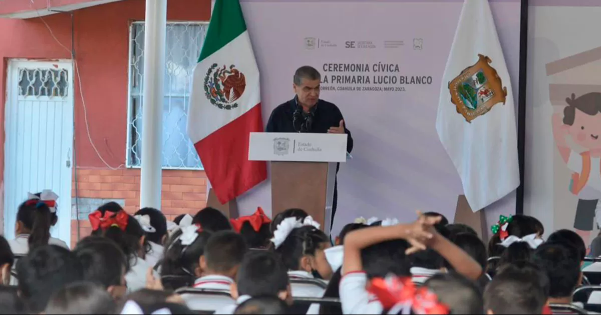 Encabeza MARS ceremonia cívica en Escuela Primaria ‘Lucio Blanco’, en Torreón
