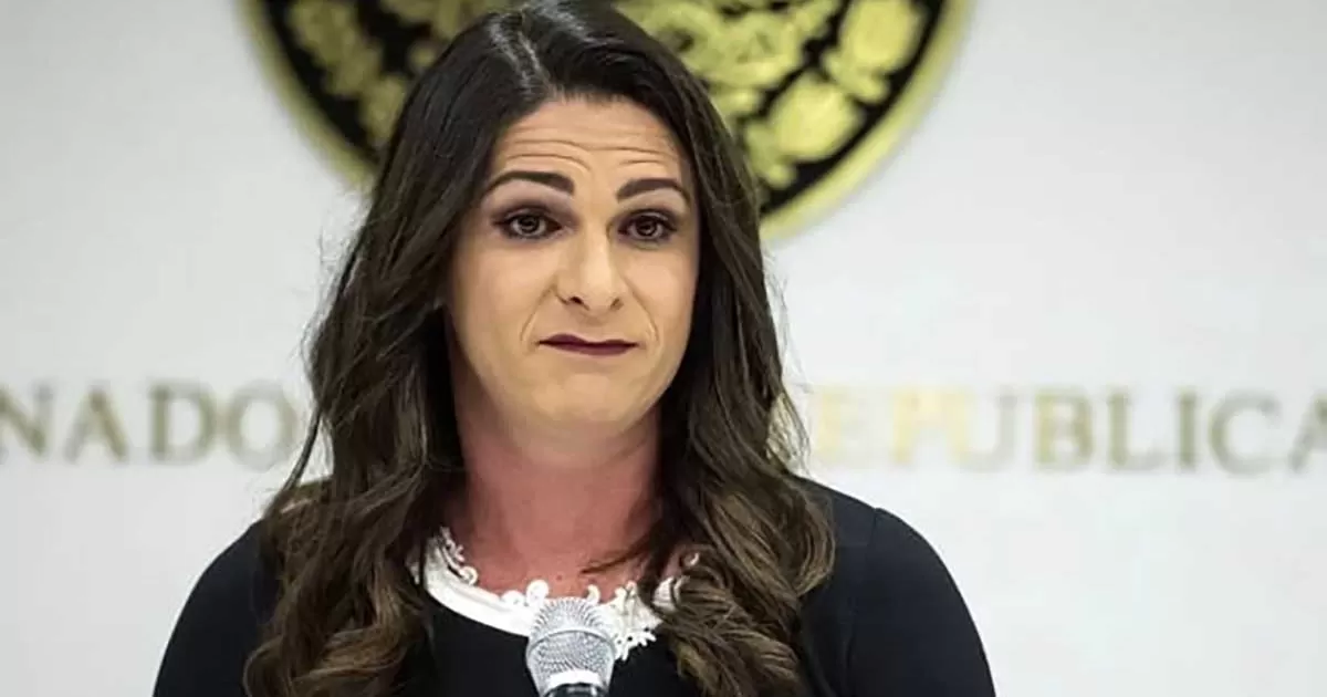 A través de sus perfiles de redes sociales, Avon posteó una imagen de una medalla de oro junto con la leyenda “Todas somos campeonas”