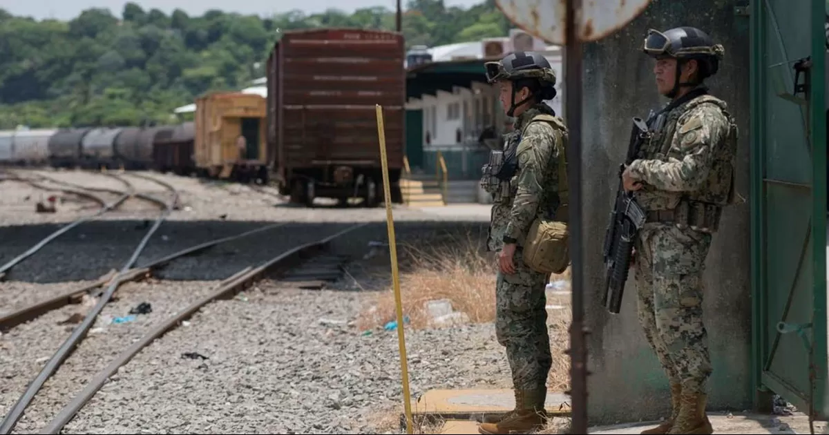 AMLO y Larrea fijan pago en diferendo por Ferrosur; baja de 9.5 a 7 mmdp